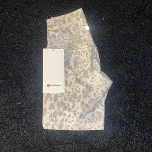 Giraffe print lululemon align shorts